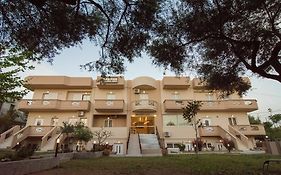 Aquarius Apartments